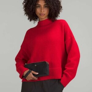 Lululemon Curved Wristlet *Velour